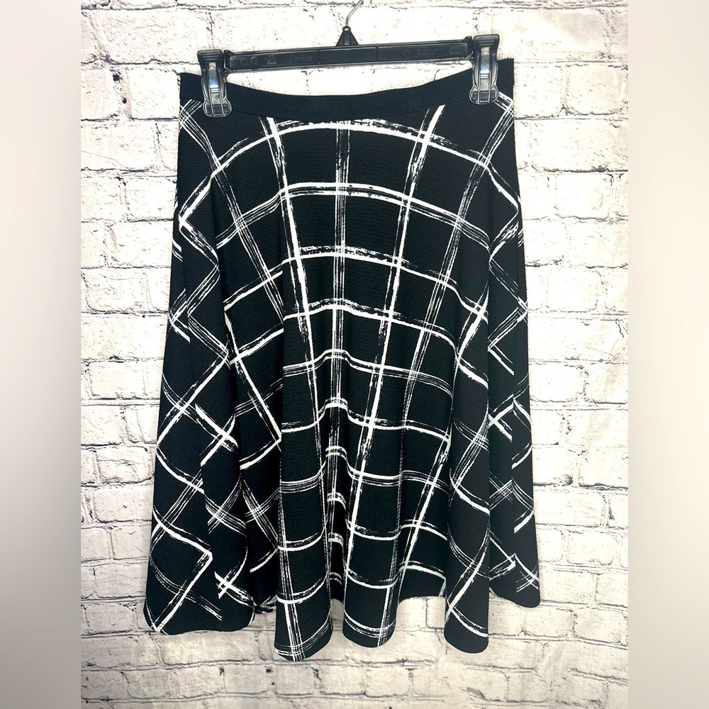Bobeau Skirt XS Black White Grid Plaid Elastic Waist Pull On A-Line Midi Office